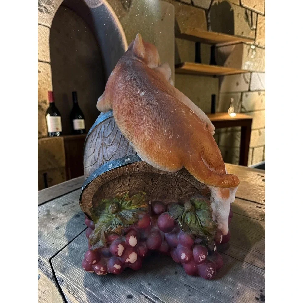 Vintage Whimsical Cat Wine Bottle Holder Resin Tipsy Kitty Vinyard Kitchen Decor